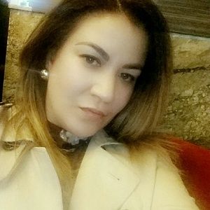 Meet your Posher, Yolanda